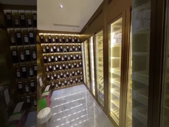 Armadietto per vini in acciaio inossidabile dal design semplice e conveniente per uso domestico