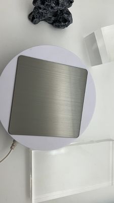 Buon prezzo Finitura a spruzzo in rilievo in legno, trasferimento di grani, stampa a laser, pellicola in acciaio inossidabile in linea