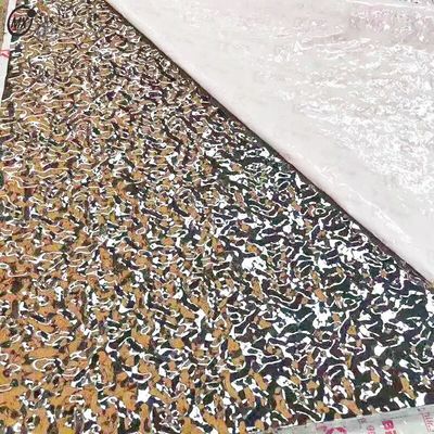 Buon prezzo KTV soffitto 304 grande scivolo di acqua ondulato specchio in rilievo 8k decorazione lamiera in acciaio inossidabile in linea