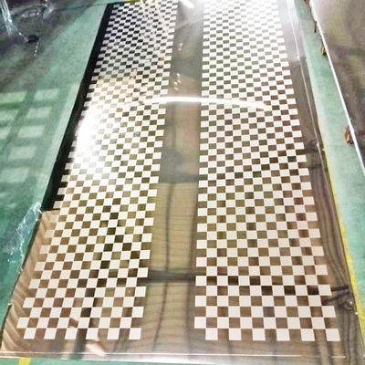 Prezzo buono Strato inciso stile semplice di acciaio inossidabile di colore dell'oro dello specchio 8K in linea