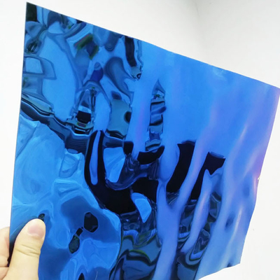 Strato blu di acciaio inossidabile di colore dello specchio dell'ondulazione dell'acqua per la decorazione del soffitto