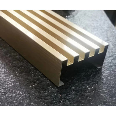 Prezzo buono 304 Rosa Oro Colore Bronzo Vibrazione Antico Modello di acciaio inossidabile Trim Per pannello di rivestimento della parete in linea