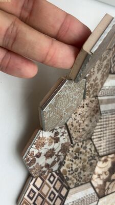 Prezzo buono Mosaico in acciaio inossidabile in oro Piastrelle di mosaico in metallo a forma per parete interna in linea