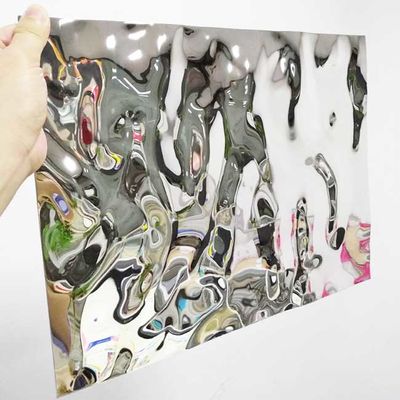 Prezzo buono Colore 304 Spessore 2 mm Specchio Argento Acciaio inossidabile Acqua pannelli di foglio ondulato in linea