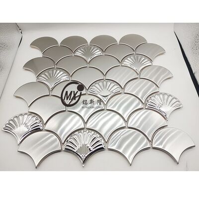 Prezzo buono Dimensioni e design personalizzati Piastrelle di mosaico in acciaio inossidabile direttamente dal produttore in linea