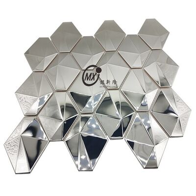Prezzo buono Modello di scacchiera Piastrelle di mosaico in acciaio inossidabile e vetro in linea