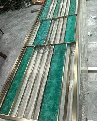 Prezzo buono Moderno divisore di stanza in acciaio inossidabile tagliato al laser con rivestimento PVD in titanio e lucidatura a specchio 8k in linea