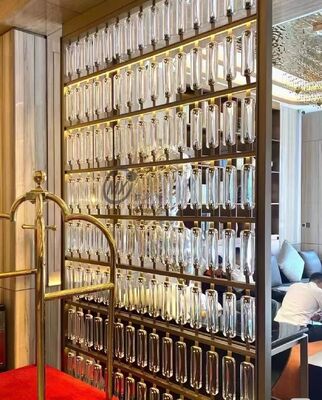 Prezzo buono PVD Minimalista Rivestimento Titanio Specchio 8k Polacco 304 in acciaio inossidabile Screen Partition Room Divider per ufficio e casa in linea